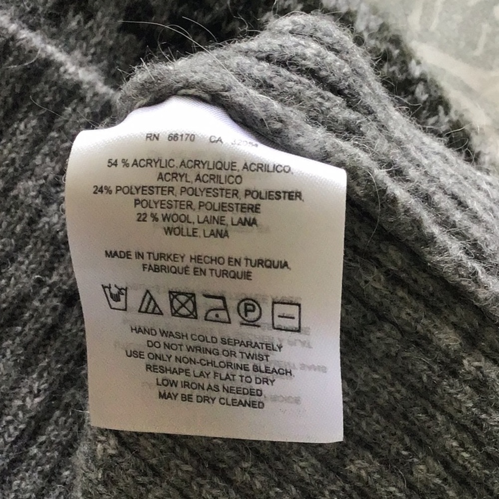 Gray Fall/Winter Wool Sweater - image 6